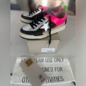 Neon Pink & Leopard Print Women's Low-Top Sneakers
